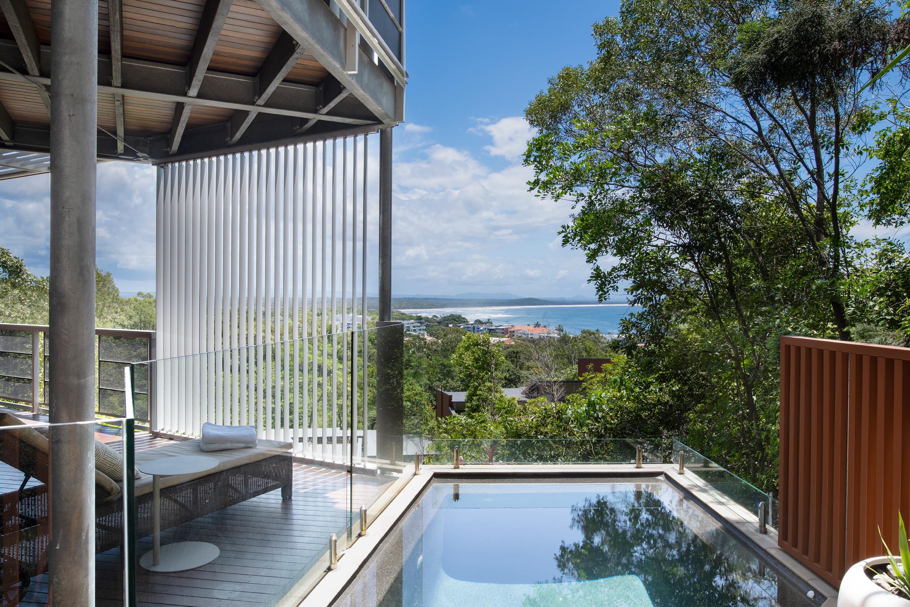 Peppers Noosa Resort And Villas Екстериор снимка The pool at the 1770 Bay Hotel