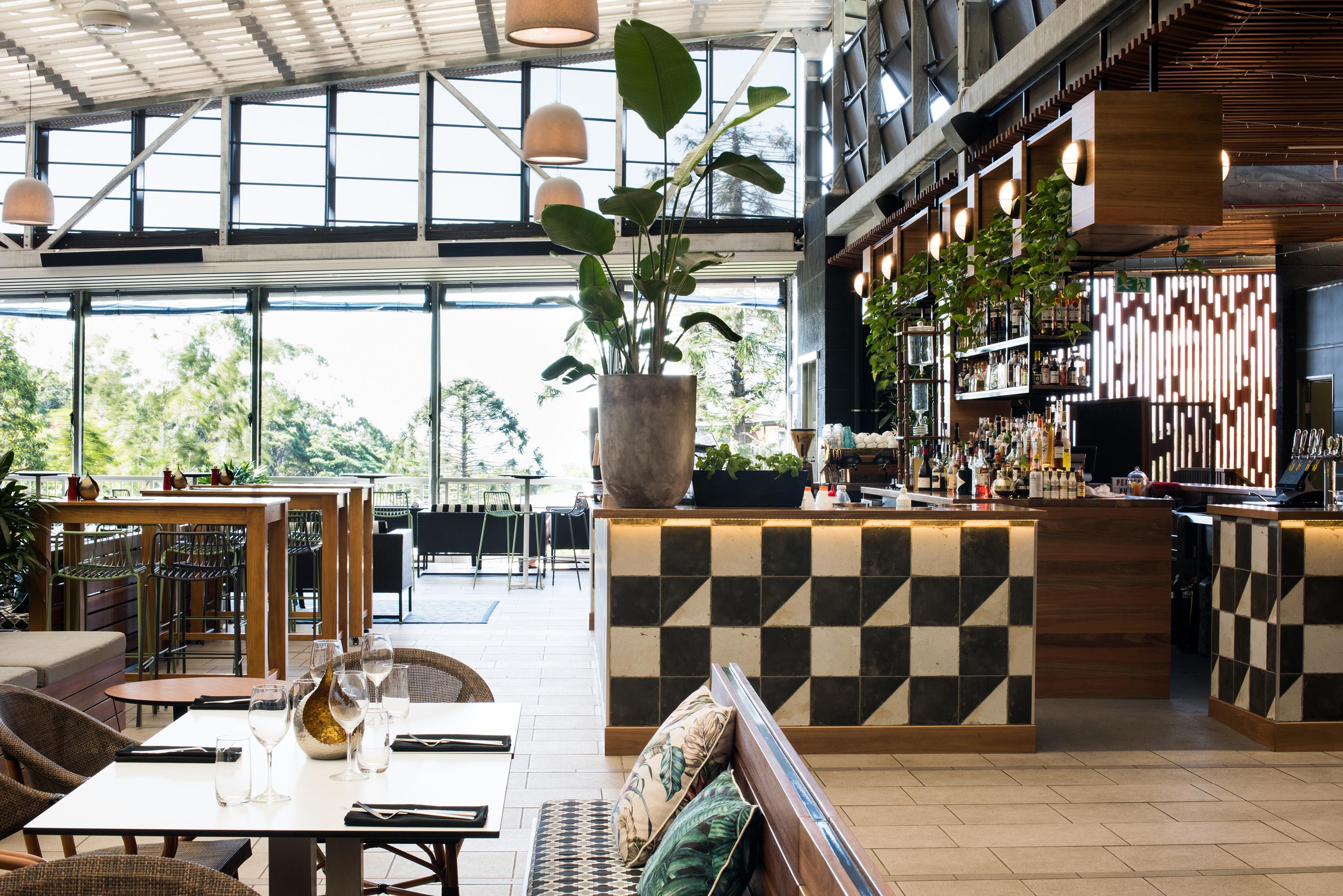 Peppers Noosa Resort And Villas Екстериор снимка The interior of the restaurant