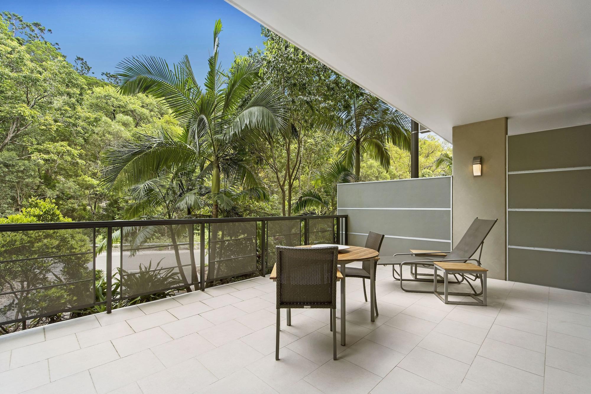 Peppers Noosa Resort And Villas Екстериор снимка A balcony at the hotel