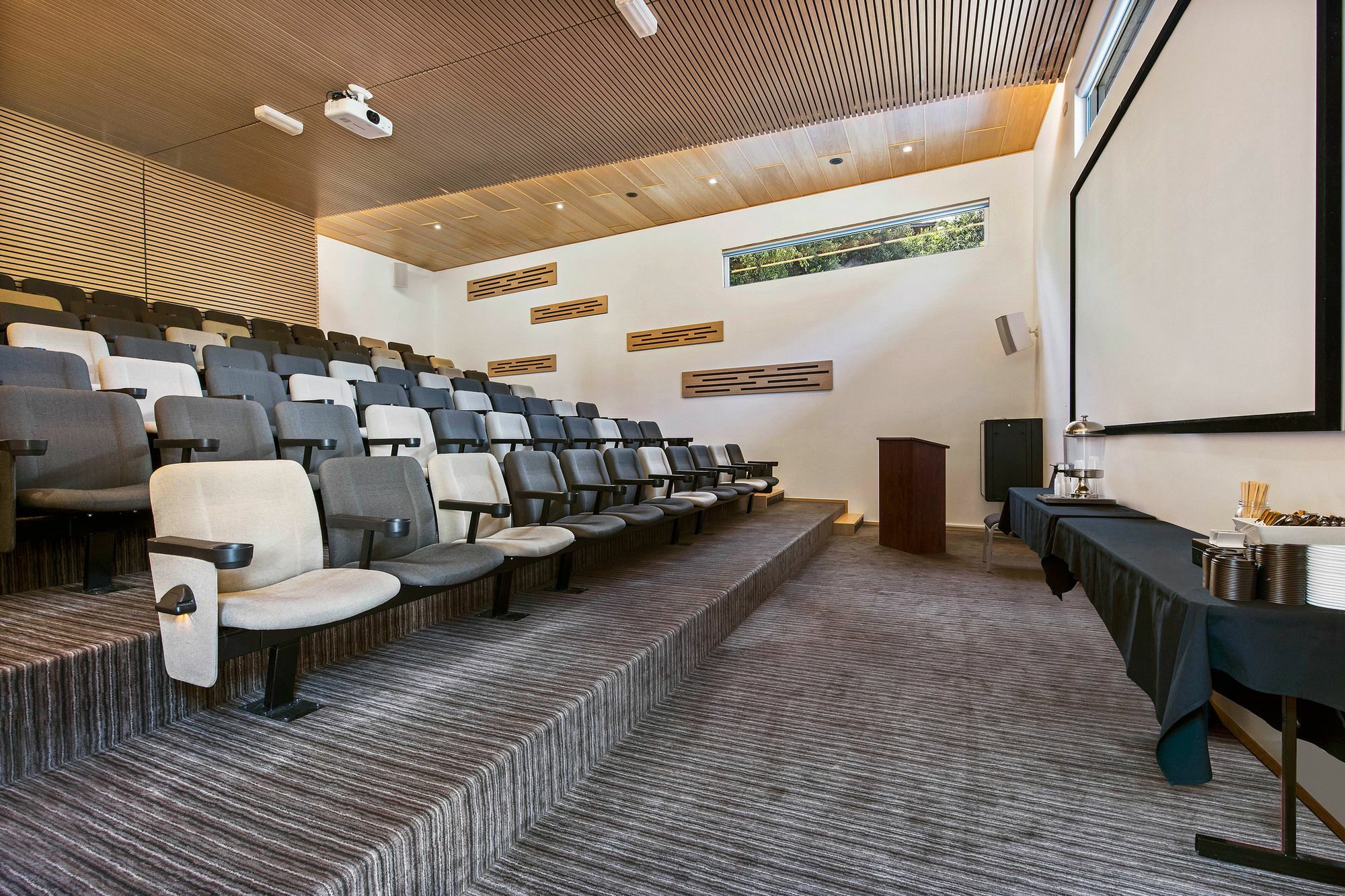Peppers Noosa Resort And Villas Екстериор снимка The lecture theatre